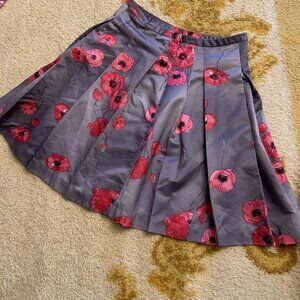 Kristen Davis. Sz 10. Box Pleated Knee Length Satin Finish Shirt. Zipper. B66